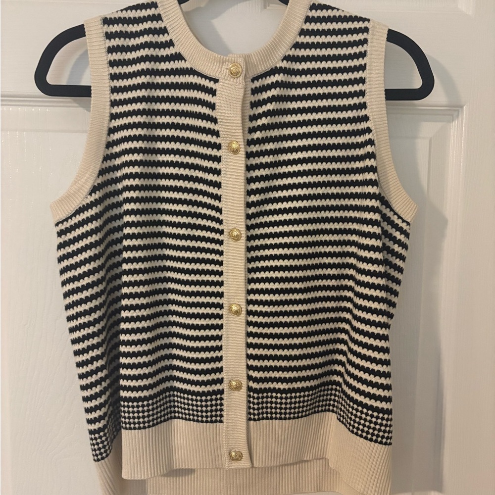 Sleeveless sweater